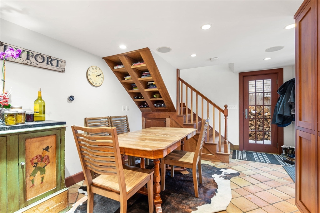 164 Water St
