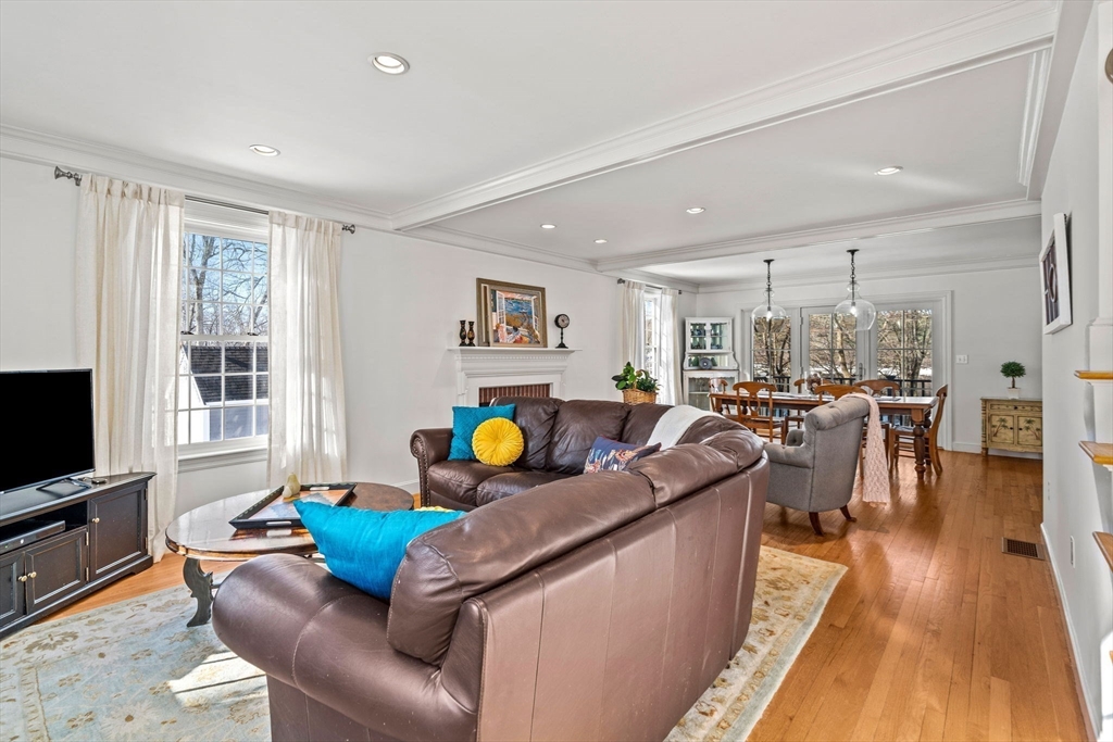 27 Rivercrest Dr.