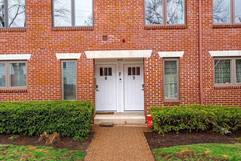 126 Merrimac # 9