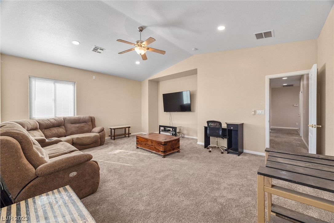 8128 Walnut Roast Way