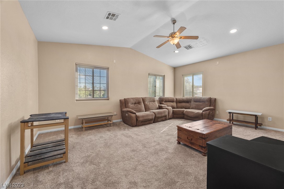 8128 Walnut Roast Way