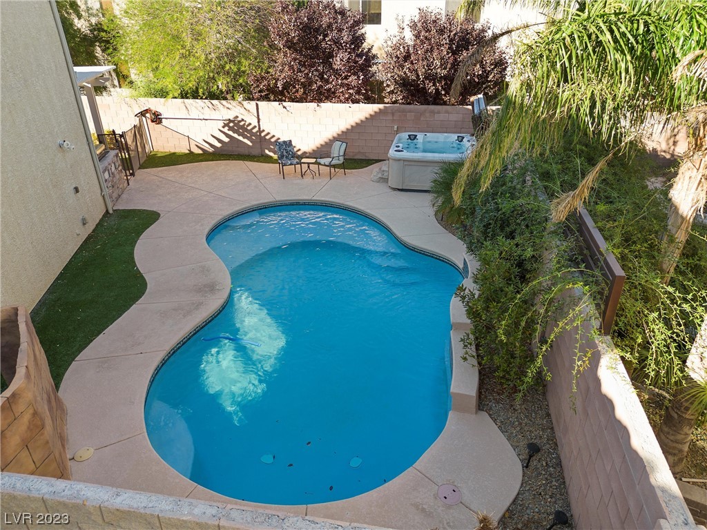 8128 Walnut Roast Way