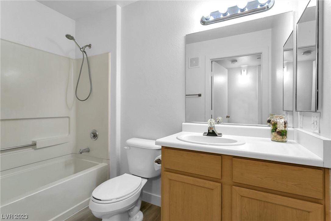 950 Seven Hills Drive 1016