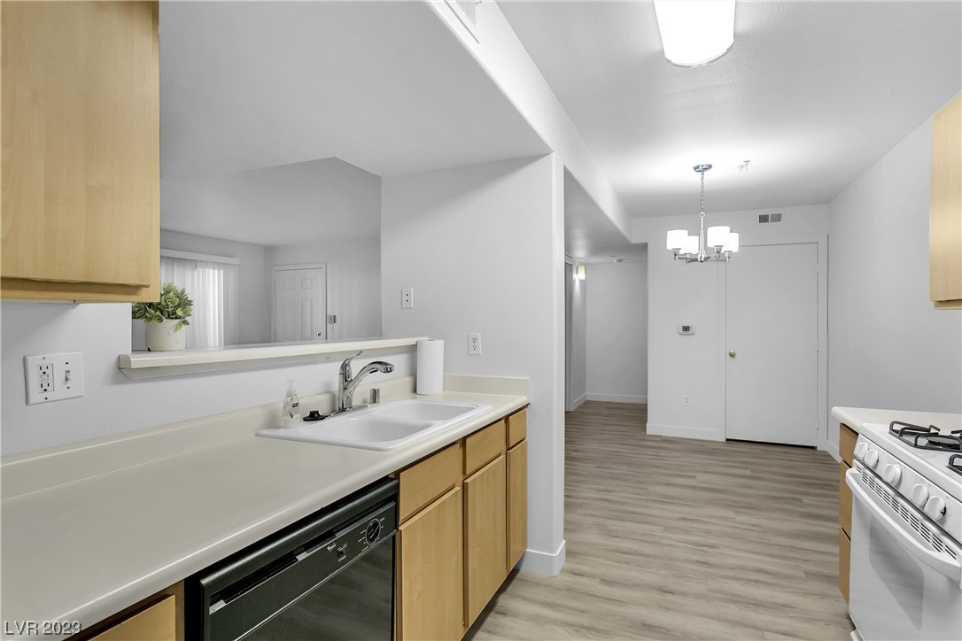 950 Seven Hills Drive 1016