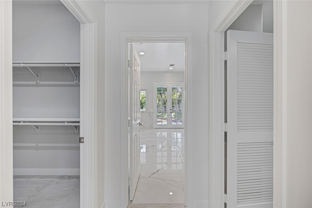 2204 Versailles Court