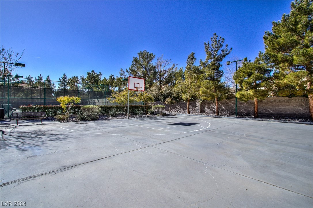 2204 Versailles Court