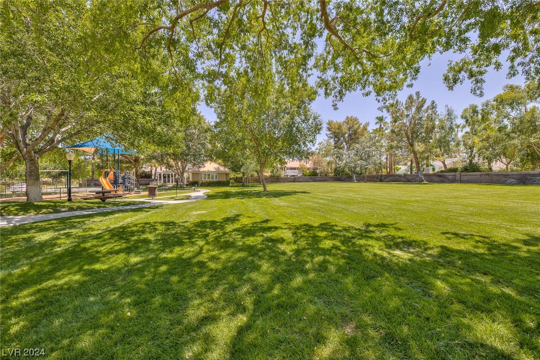 2204 Versailles Court