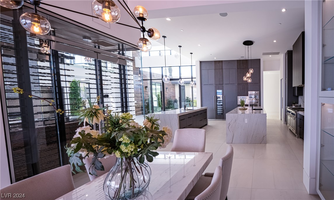 12 Rainbow Point Place