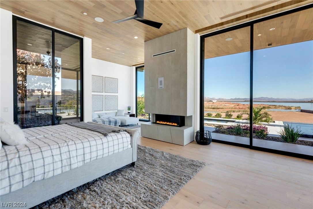 12 Rainbow Point Place