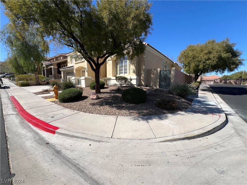 2064 Jupiter Hills Lane