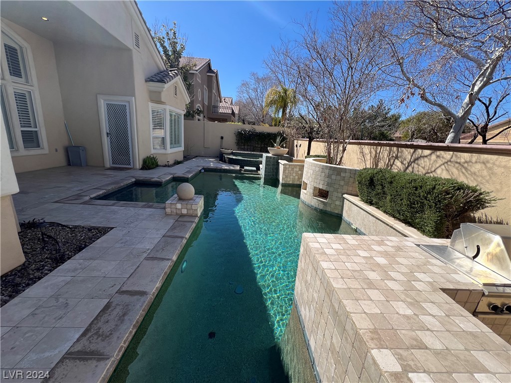 2064 Jupiter Hills Lane