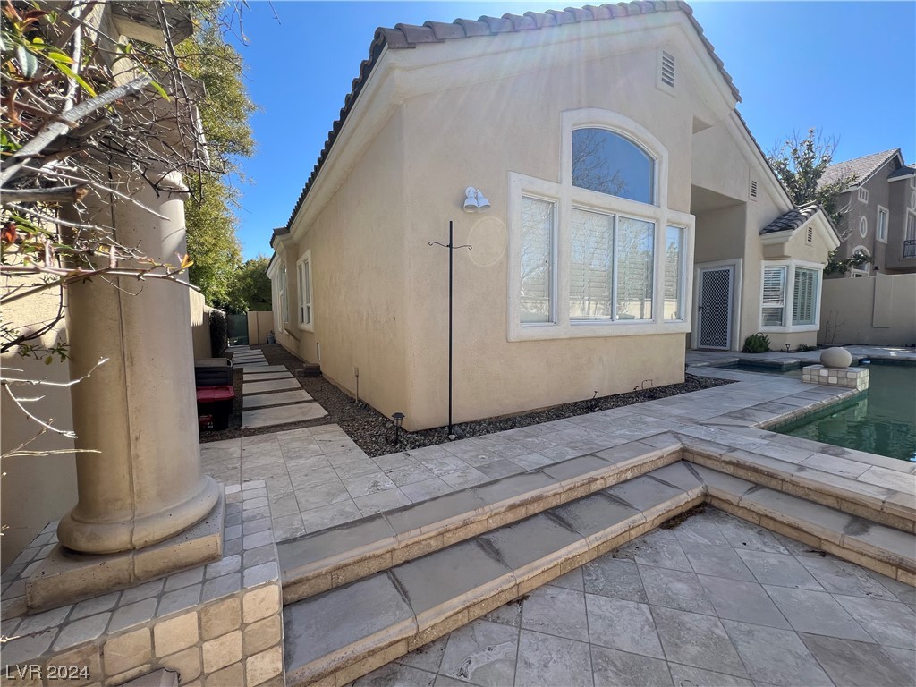 2064 Jupiter Hills Lane