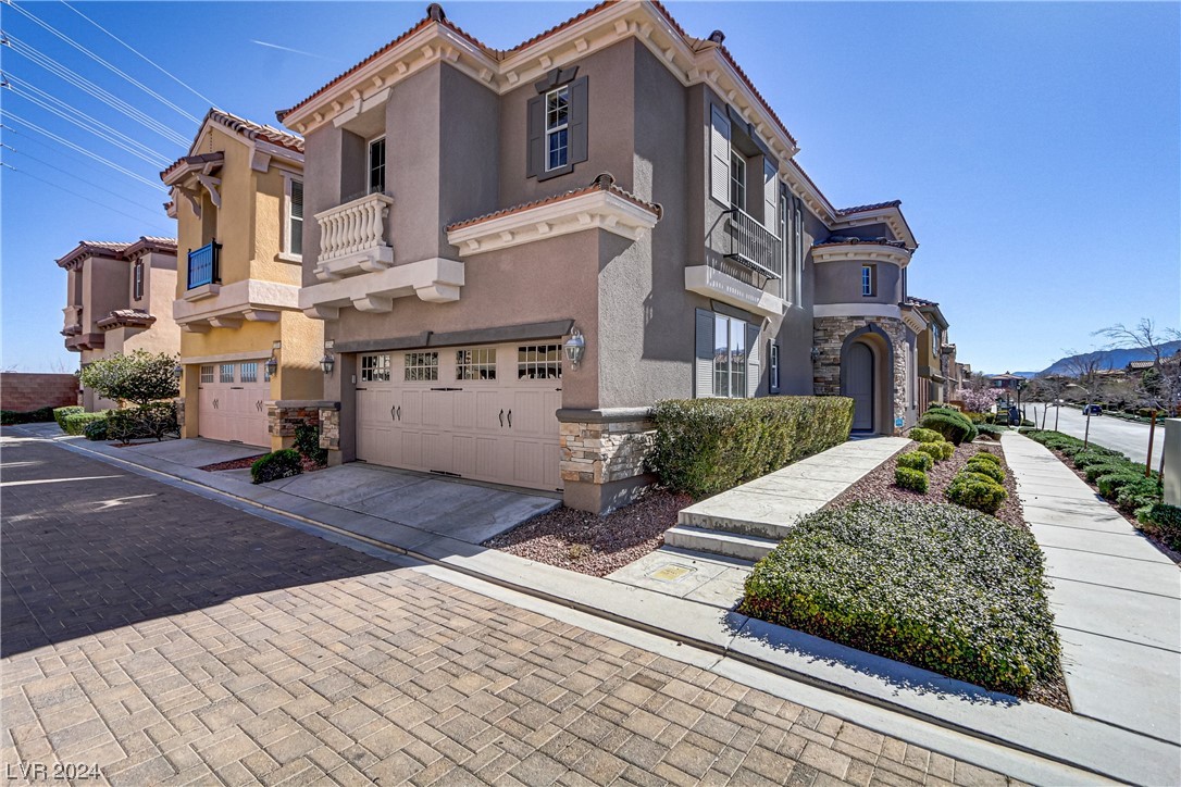 2310 Malaga Peak Street