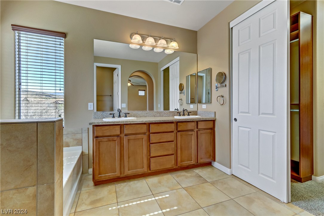 2310 Malaga Peak Street