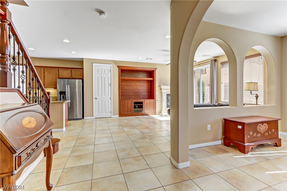 2310 Malaga Peak Street