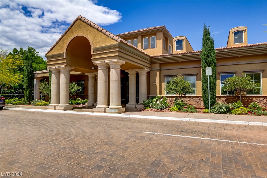 2310 Malaga Peak Street