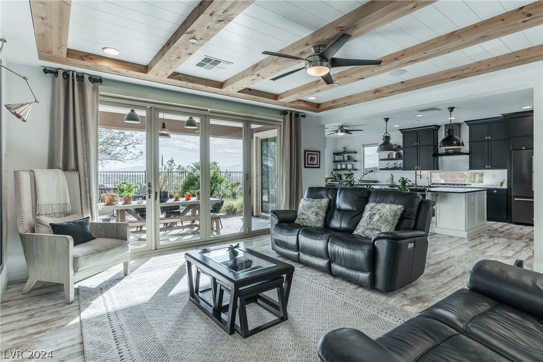 2105 Alto Vista Drive