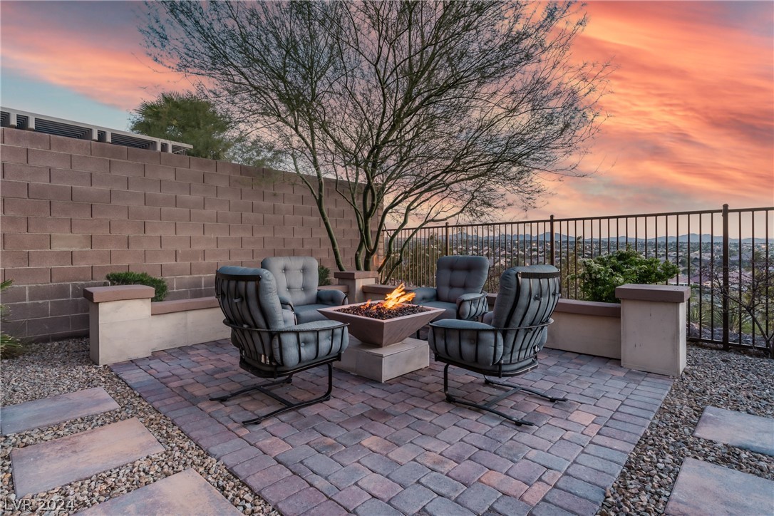 2105 Alto Vista Drive