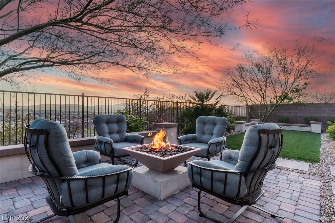 2105 Alto Vista Drive