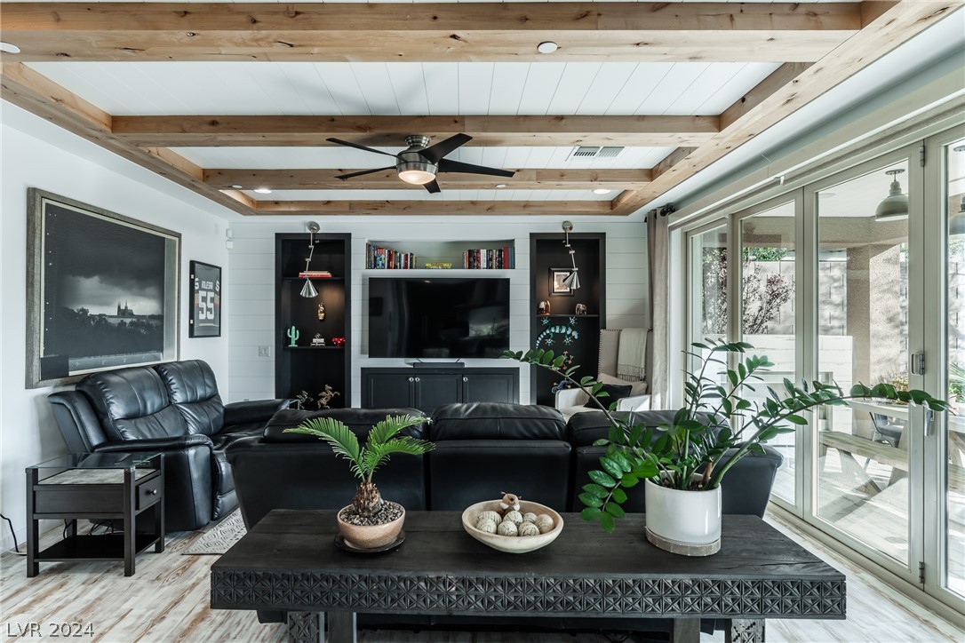 2105 Alto Vista Drive