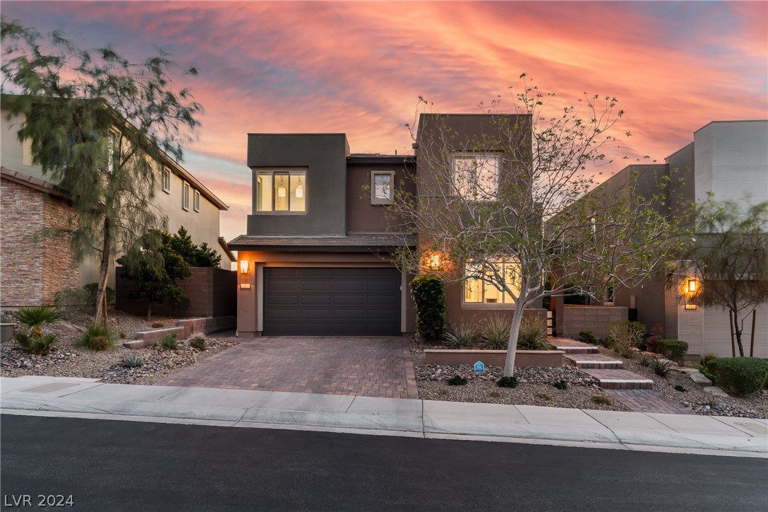 2105 Alto Vista Drive