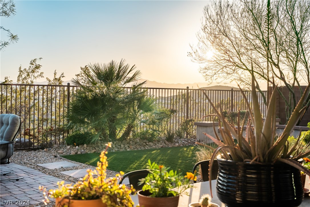 2105 Alto Vista Drive