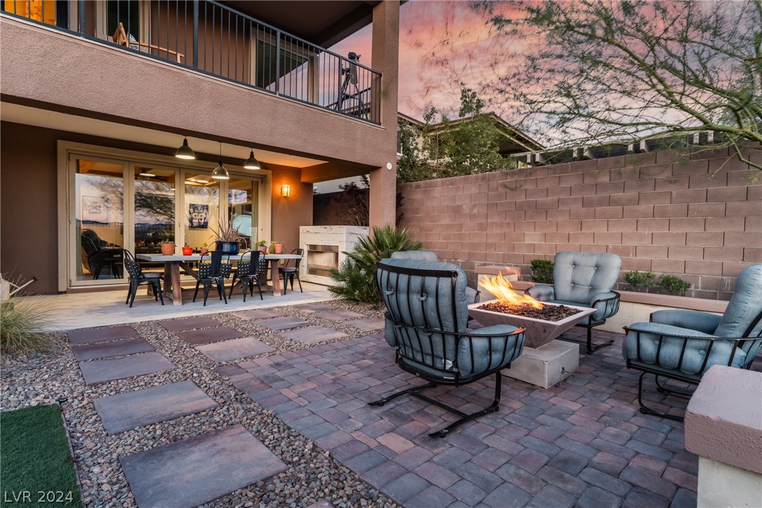 2105 Alto Vista Drive