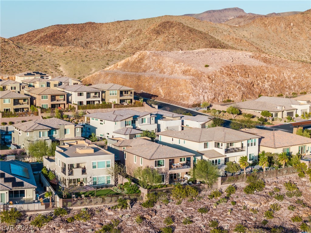 2105 Alto Vista Drive