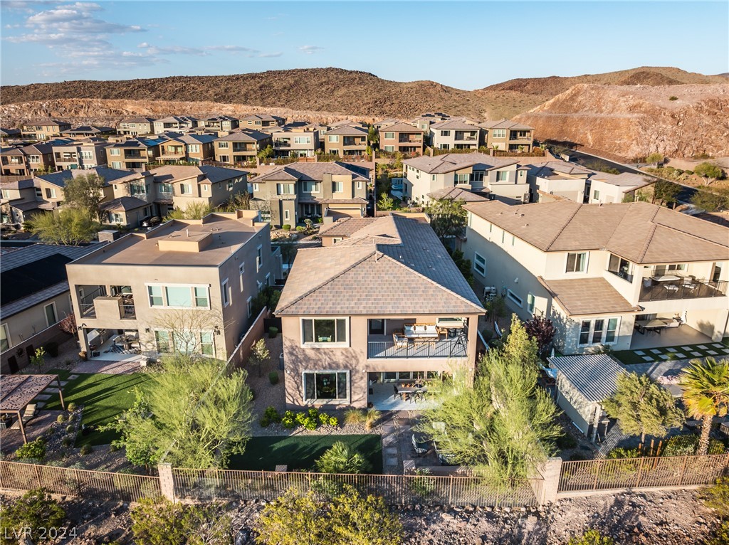 2105 Alto Vista Drive