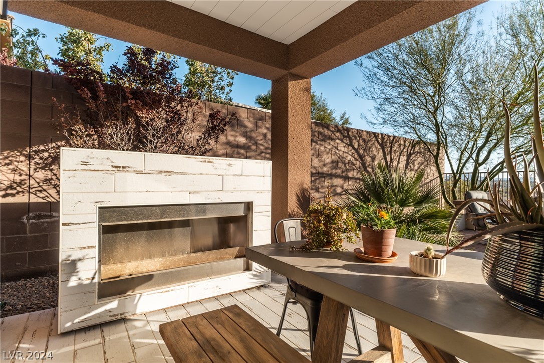 2105 Alto Vista Drive