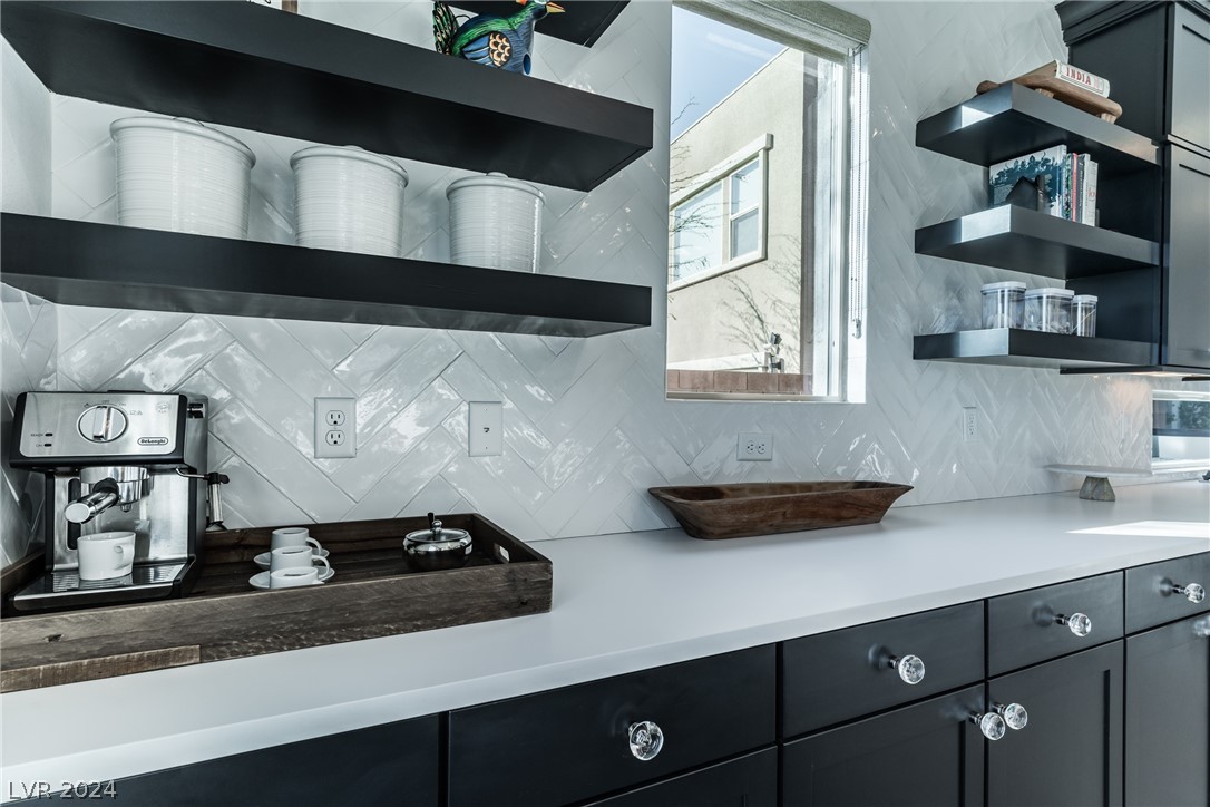 2105 Alto Vista Drive