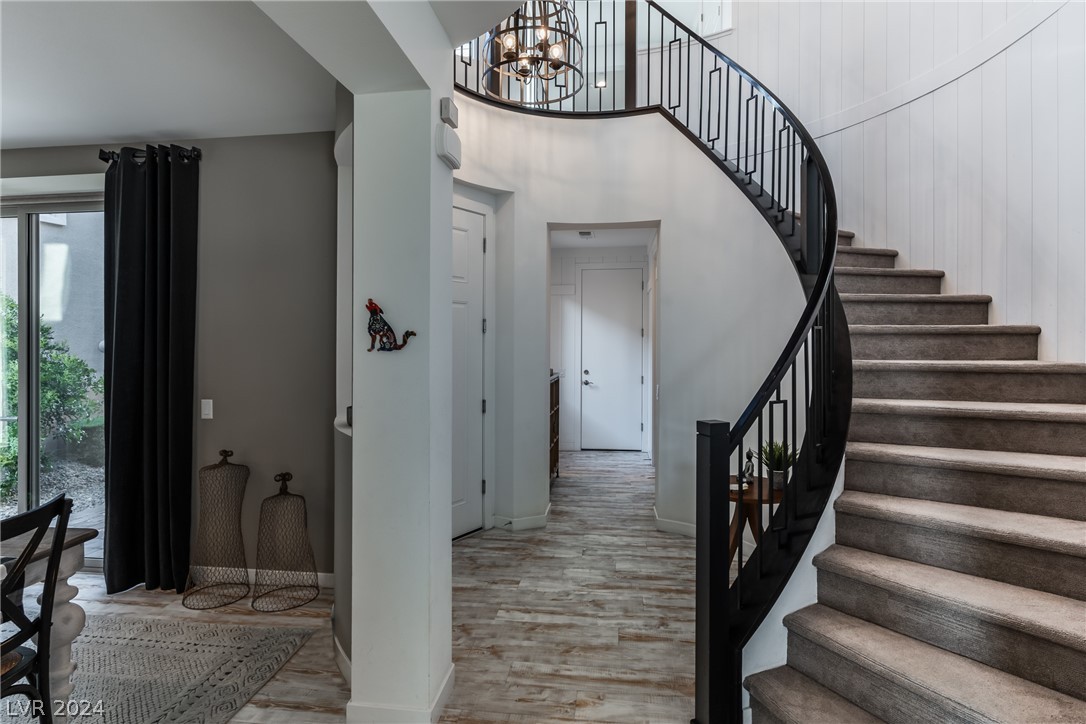 2105 Alto Vista Drive