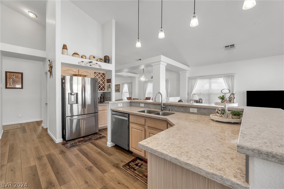 322 Francisco Street