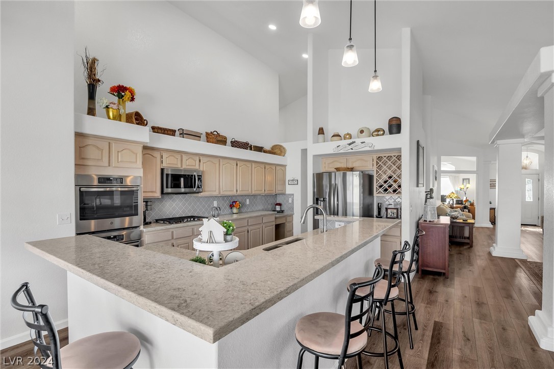 322 Francisco Street