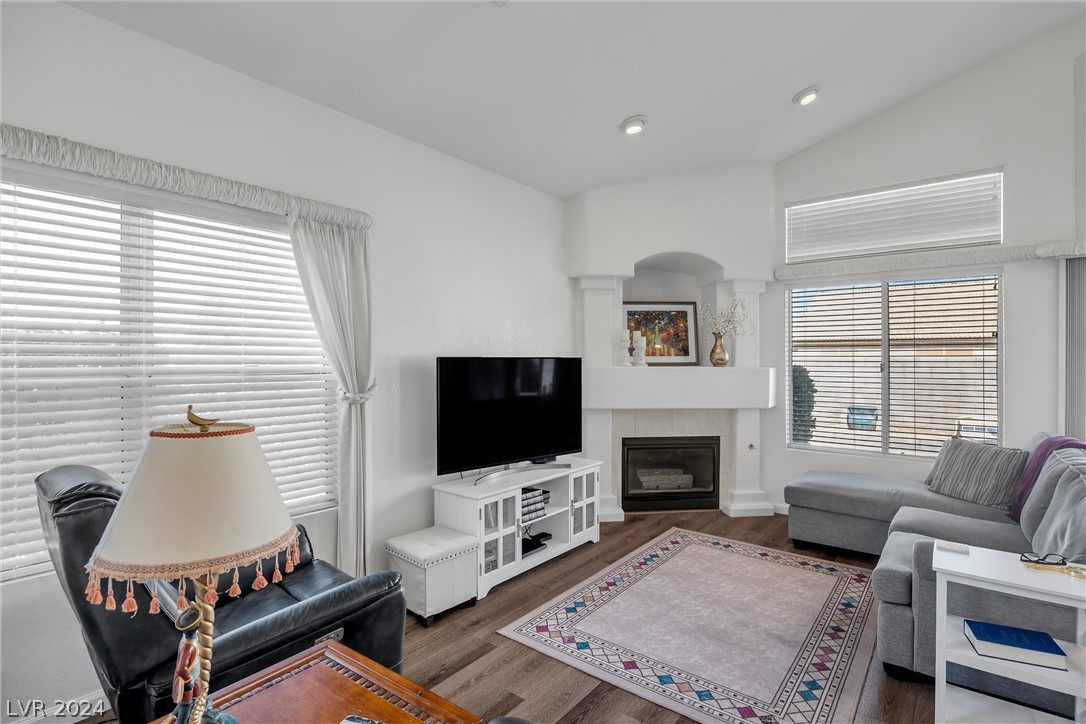 322 Francisco Street