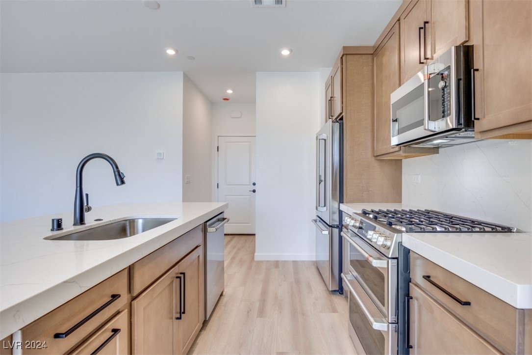 11911 Vector Ray Avenue