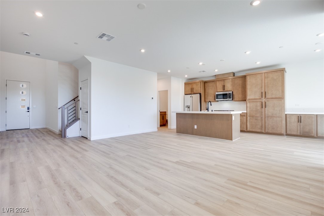 11911 Vector Ray Avenue