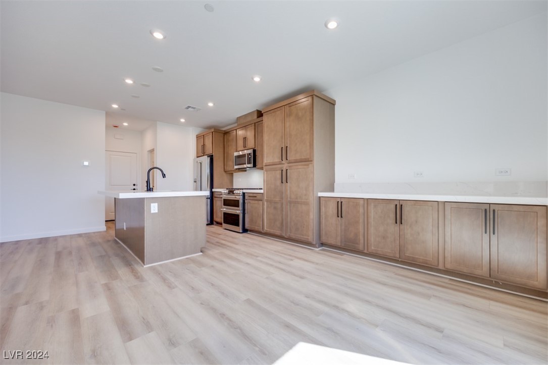 11911 Vector Ray Avenue