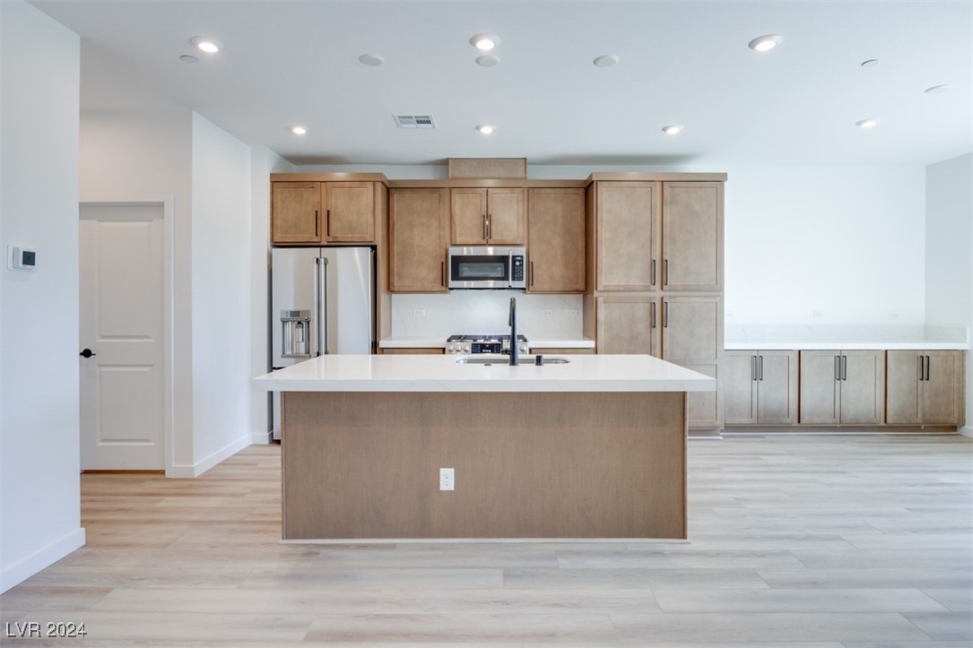 11911 Vector Ray Avenue