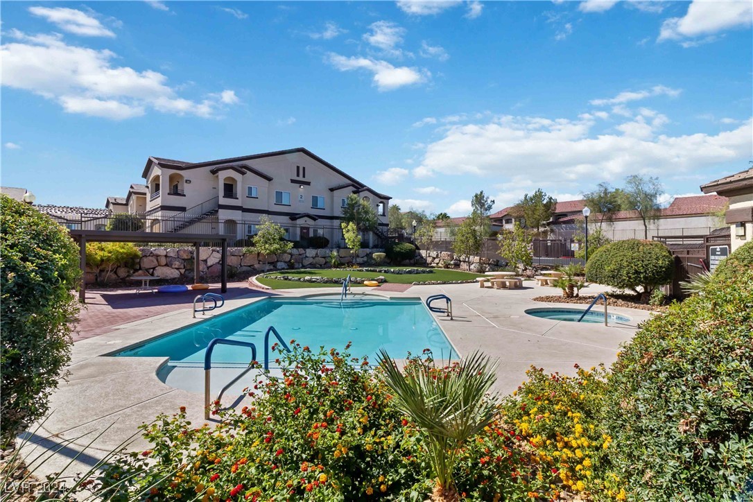 2291 West Horizon Ridge Parkway 4121