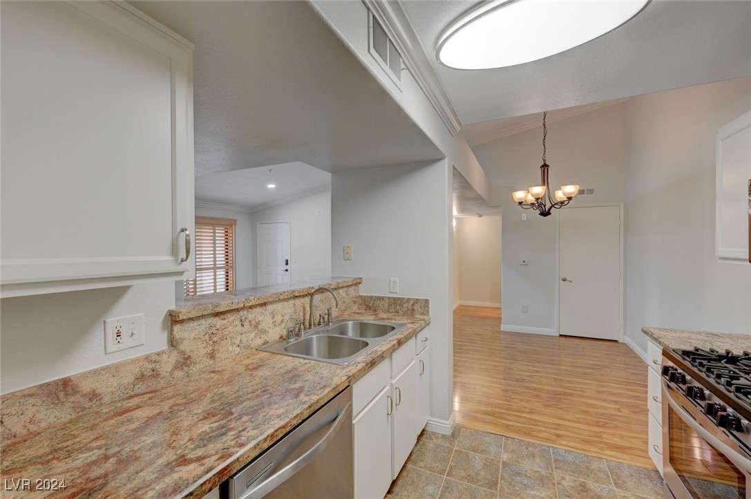 950 Seven Hills Drive 1021