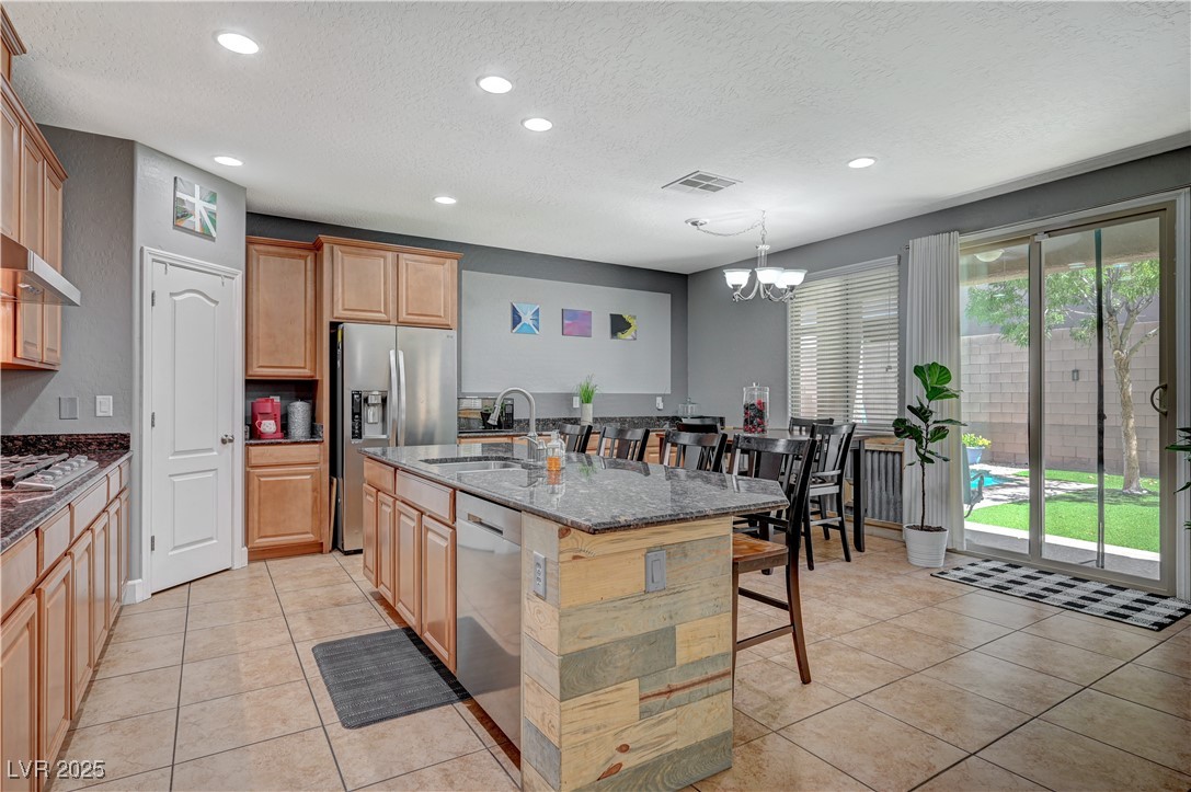 10135 Amana Oaks Avenue