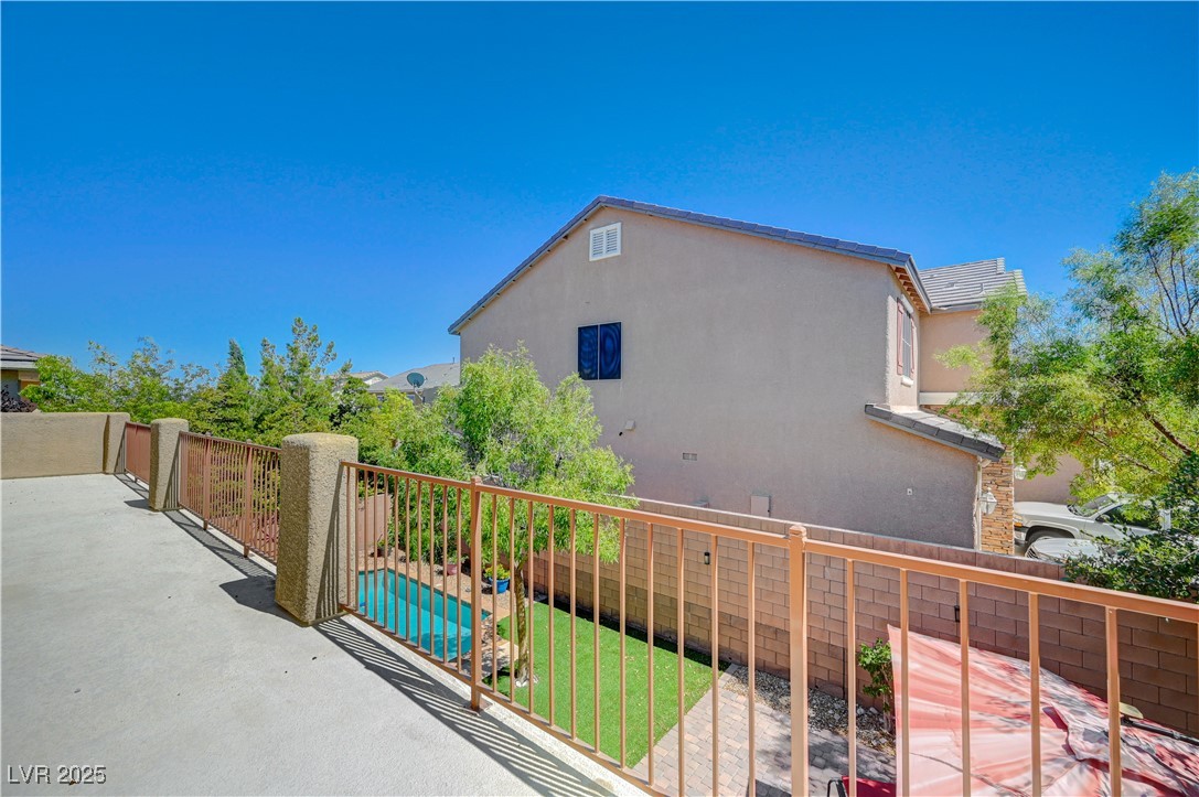 10135 Amana Oaks Avenue