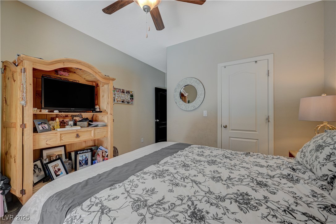 10135 Amana Oaks Avenue