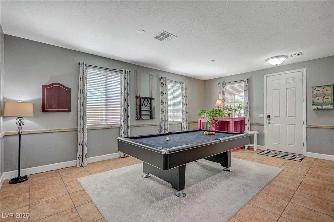 10135 Amana Oaks Avenue