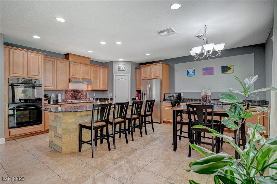 10135 Amana Oaks Avenue