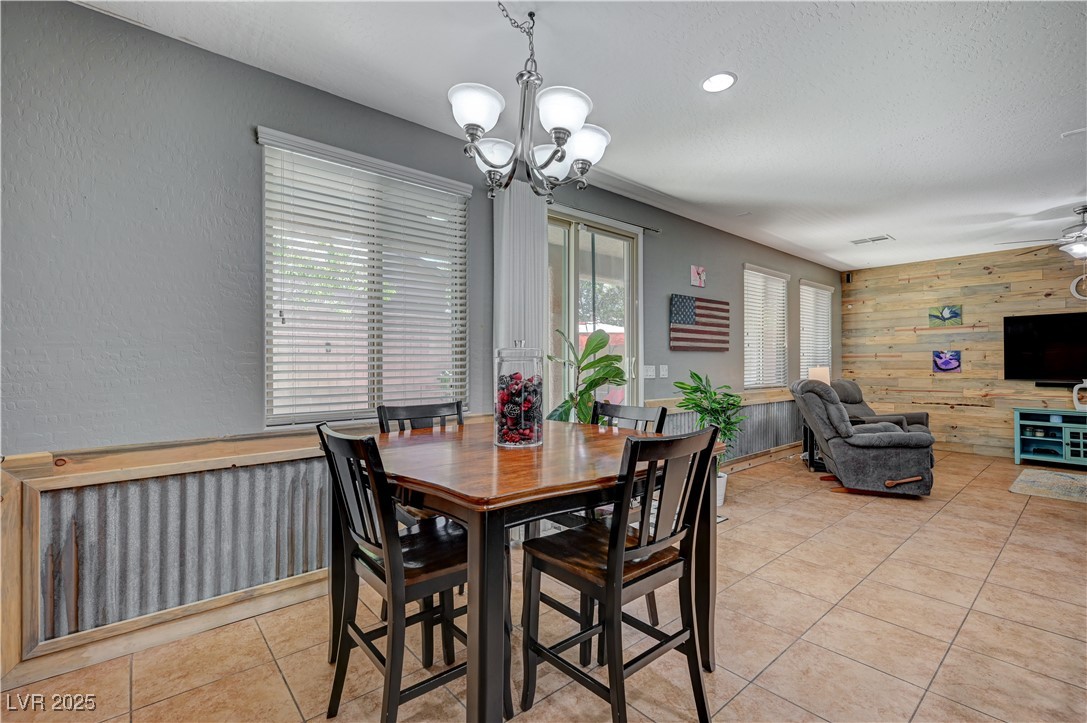 10135 Amana Oaks Avenue