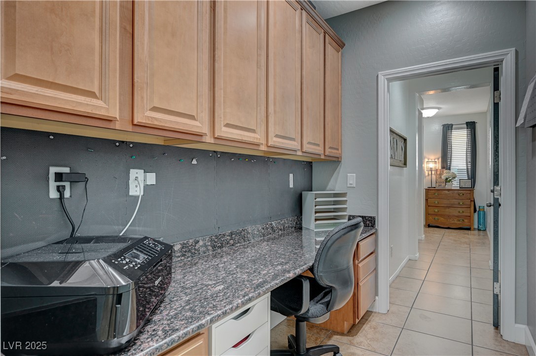 10135 Amana Oaks Avenue