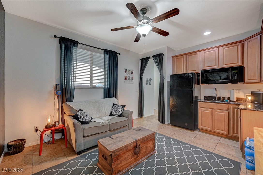 10135 Amana Oaks Avenue