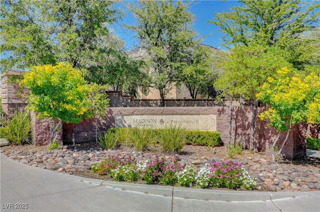 10135 Amana Oaks Avenue